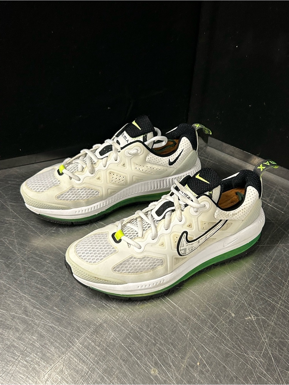 Nike Air Max Size 6.5 Youth